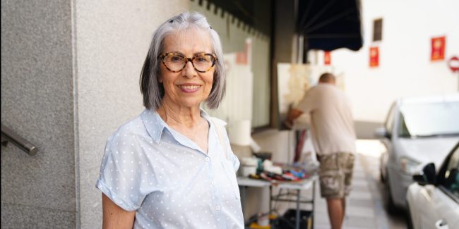 María Ruiz, presidenta del Círculo de Bellas Artes de Pozoblanco desde 2003, comparte su visión sobre el papel de esta institución en la promoción de la cultura y las tradiciones locales. Destaca la importancia de la colaboración con la Fundación Ricardo Delgado Vizcaíno, especialmente en iniciativas como el Concurso de Pintura Rápida, y expresa su deseo de seguir fortaleciendo el impulso cultural en la comarca.