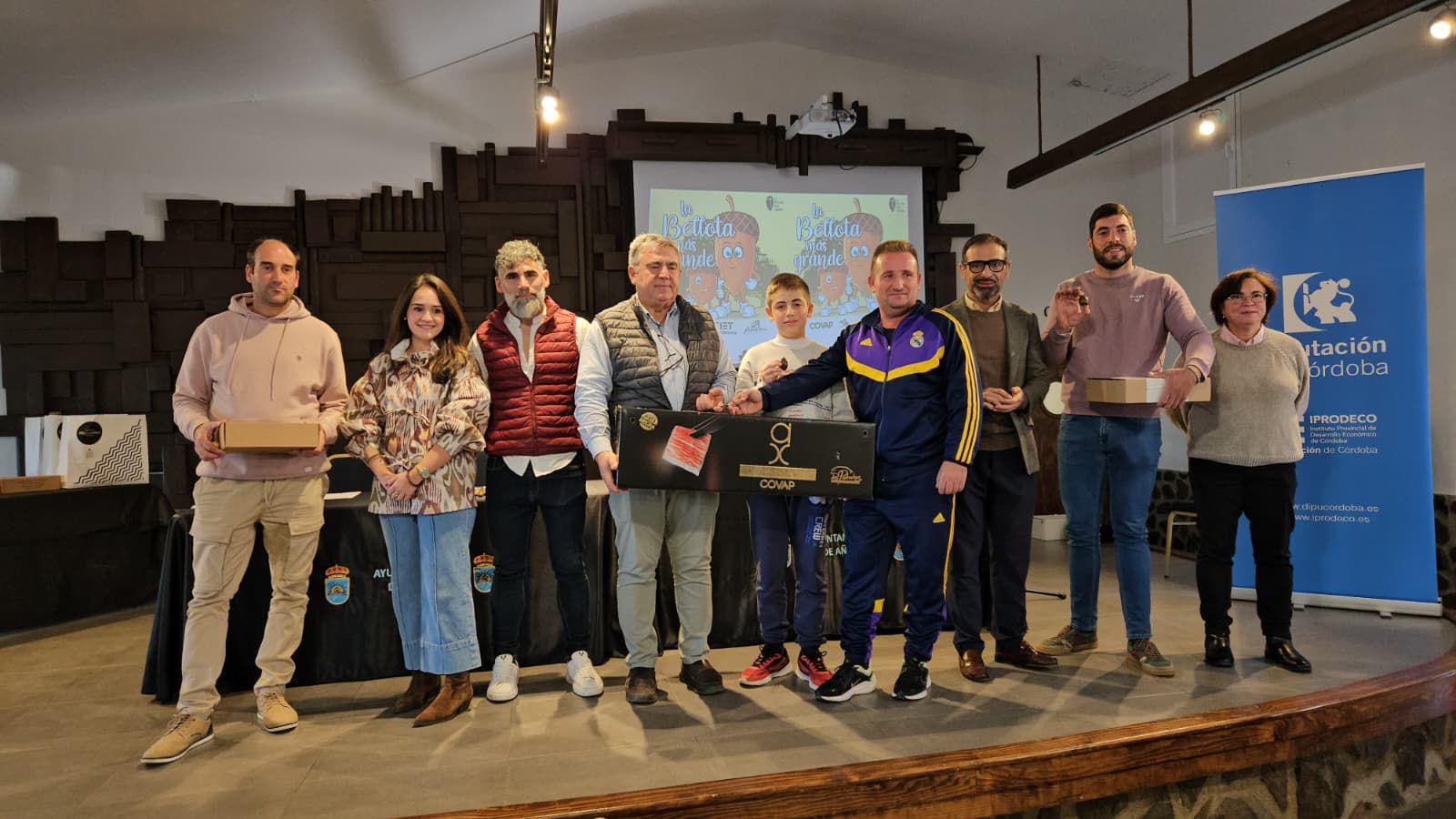 Concurso "La Bellota más grande"